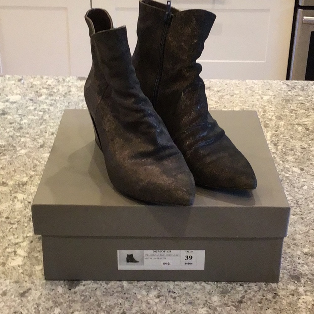 Coclico sparkly boots 8.5